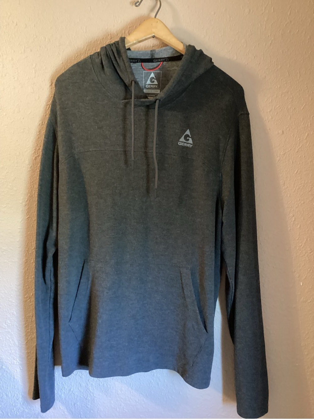 Gerry Men's Charcoal Gray Rayon Pullover Hoodie large
